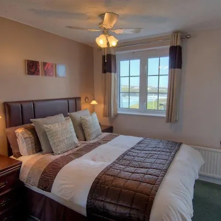 Porth 4* New Quay